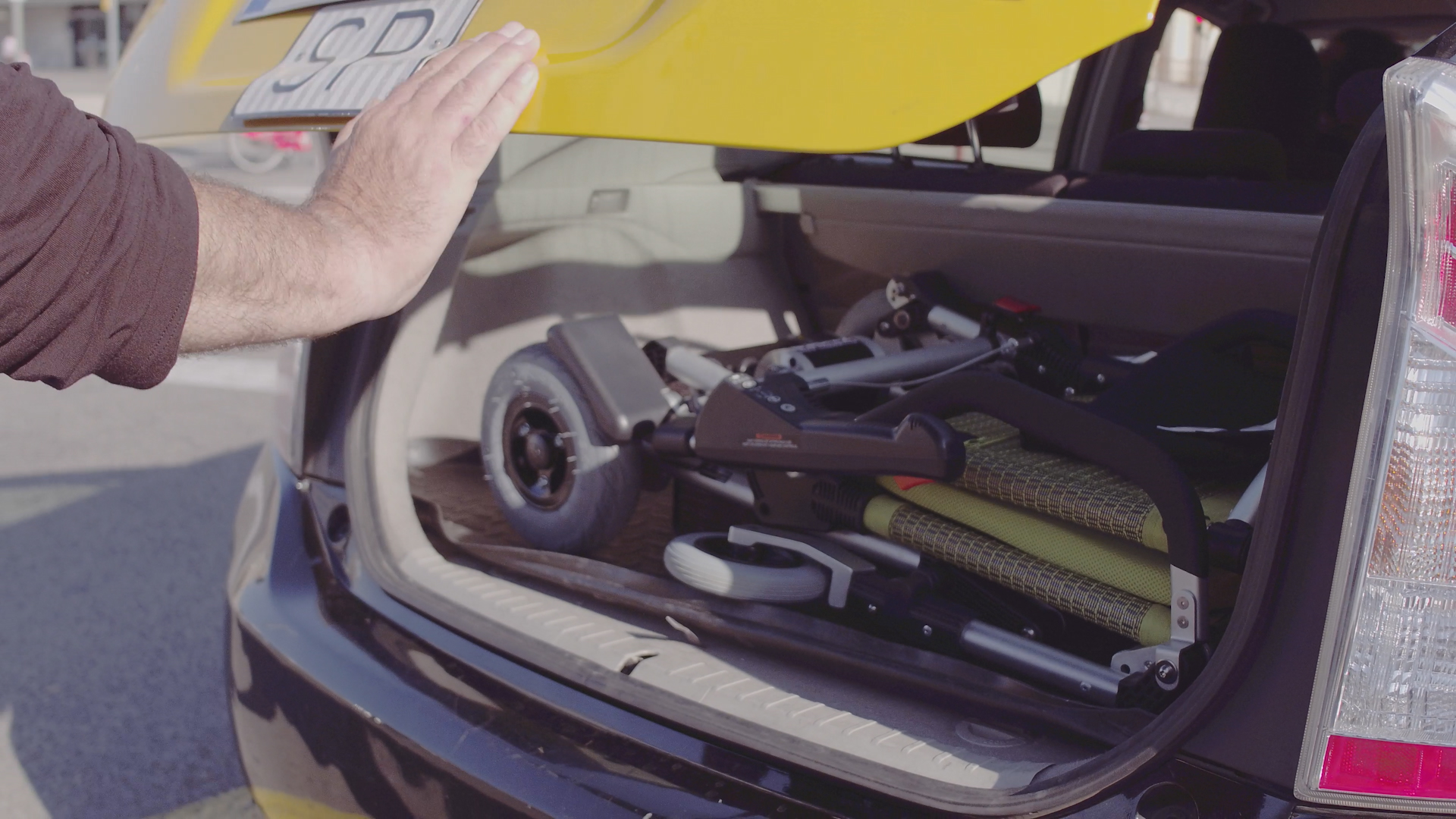 sedia a rotelle elettrica leggera da caricare in auto